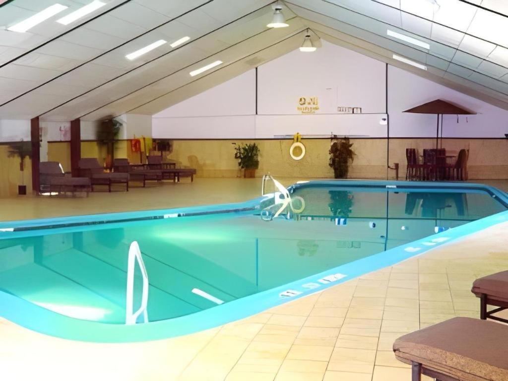 Garden Plaza Hotel Saddle Brook Ngoại thất bức ảnh