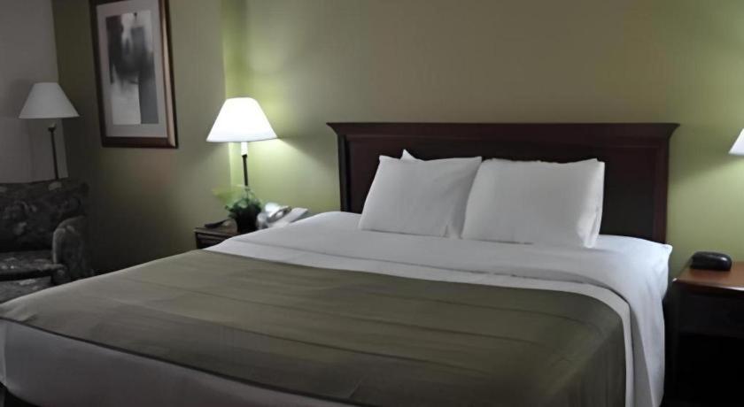 Garden Plaza Hotel Saddle Brook Ngoại thất bức ảnh