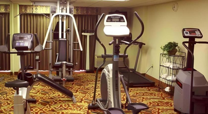 Garden Plaza Hotel Saddle Brook Ngoại thất bức ảnh