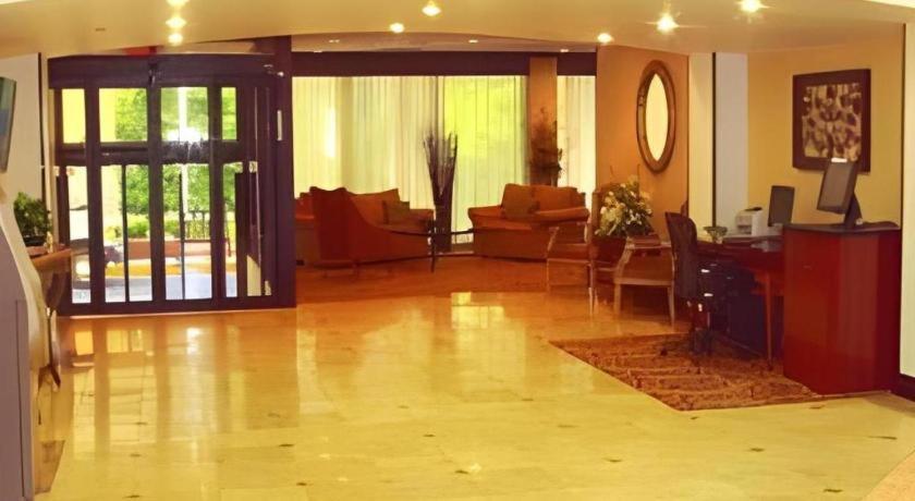 Garden Plaza Hotel Saddle Brook Ngoại thất bức ảnh